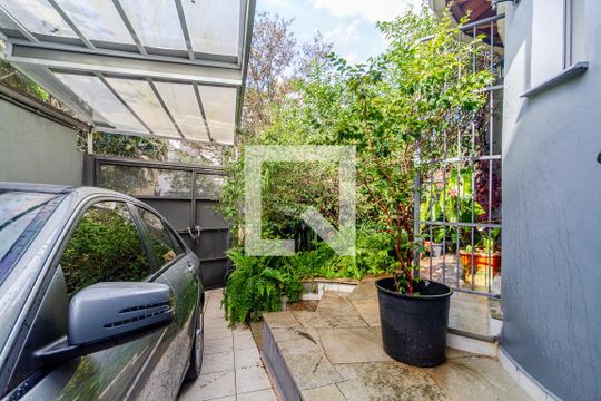 Garagem de casa à venda com 3 quartos, 220m² em Perdizes, São Paulo