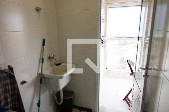 Área de Serviço de apartamento para alugar com 1 quarto, 55m² em Vila Caiçara, Praia Grande