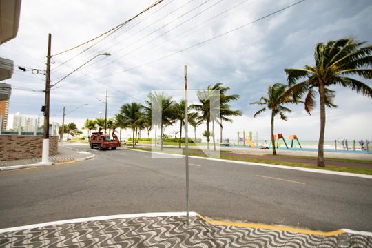 Vista da Rua de apartamento para alugar com 1 quarto, 55m² em Vila Caiçara, Praia Grande