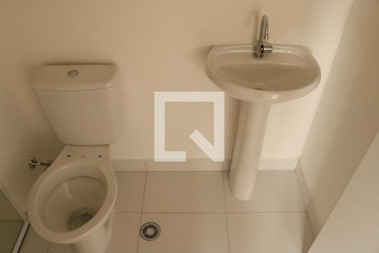 Banheiro da Suíte de apartamento à venda com 1 quarto, 25m² em Parque Industrial Tomas Edson, São Paulo