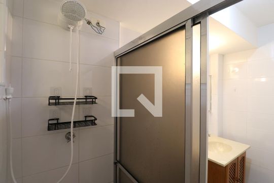 Banheiro Social de apartamento para alugar com 2 quartos, 47m² em Sumarezinho, São Paulo