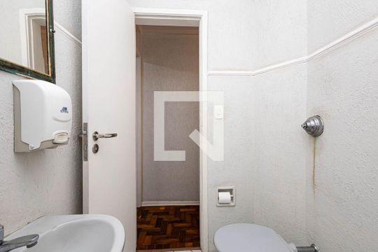 Banheiro de kitnet/studio à venda com 1 quarto, 50m² em Bela Vista, São Paulo
