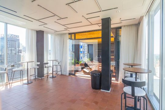Área comum - Churrasqueira de kitnet/studio para alugar com 1 quarto, 24m² em Pinheiros, São Paulo