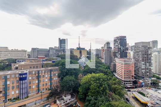 Vista de kitnet/studio para alugar com 1 quarto, 24m² em Pinheiros, São Paulo