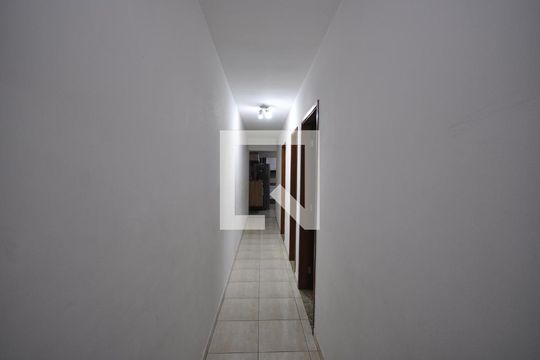Corredor de casa à venda com 3 quartos, 150m² em Vila Nova Carolina, São Paulo