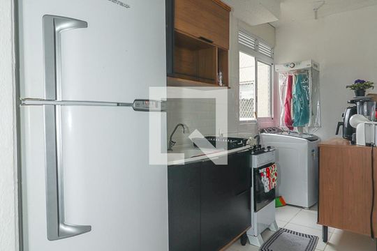 Cozinha de apartamento à venda com 2 quartos, 42m² em Jardim Carvalho, Porto Alegre