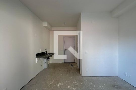 Quarto de kitnet/studio à venda com 0 quarto, 23m² em Vila Cordeiro, São Paulo