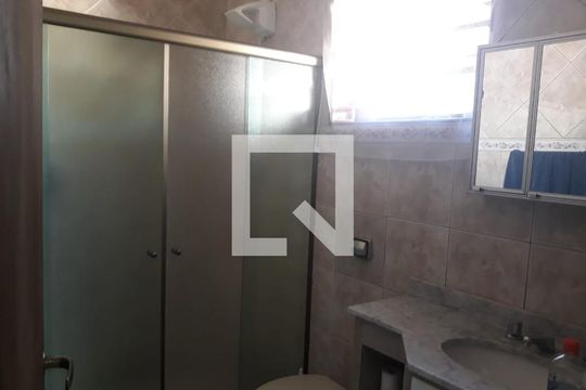 Banheiro de casa à venda com 3 quartos, 145m² em Bairro dos Casa, São Bernardo do Campo