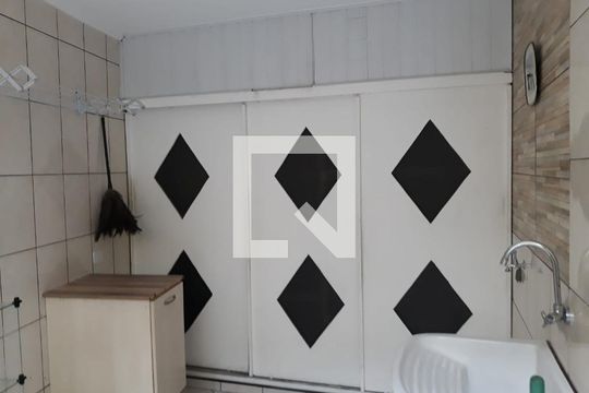 Lavanderia de casa à venda com 3 quartos, 145m² em Bairro dos Casa, São Bernardo do Campo