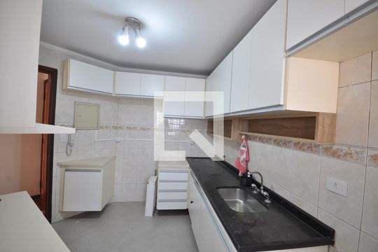 Cozinha de apartamento para alugar com 2 quartos, 63m² em Vila Guilherme, São Paulo