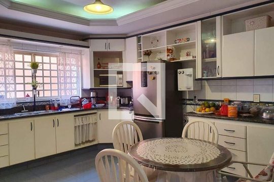 Casa à venda com 4 quartos, 360m² em Jardim das Paineiras, Campinas