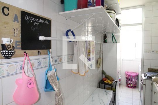 Cozinha de apartamento para alugar com 3 quartos, 64m² em Monte Castelo, São José dos Campos