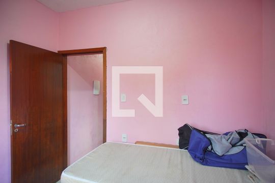 Quarto 2 de casa à venda com 2 quartos, 100m² em Humaitá, Porto Alegre