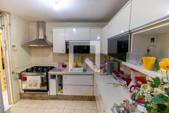 Cozinha de apartamento para alugar com 3 quartos, 150m² em Icaraí, Niterói