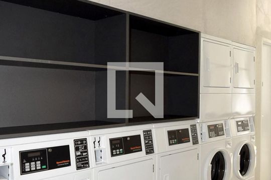 Lavanderia de kitnet/studio para alugar com 1 quarto, 36m² em Pinheiros, São Paulo