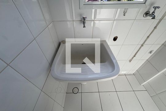 Lavanderia de apartamento para alugar com 2 quartos, 74m² em Jardim Bela Vista, Santo André