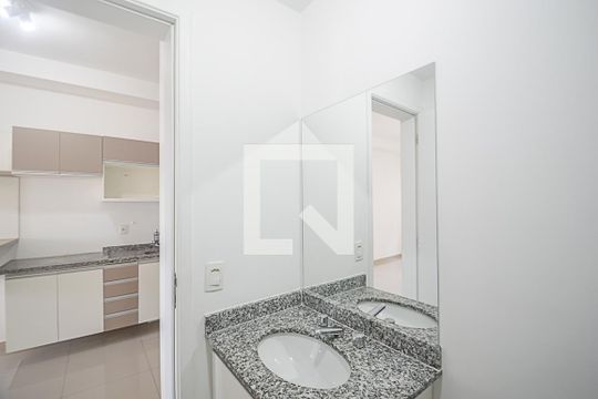 Banheiro de apartamento à venda com 1 quarto, 40m² em Jardim do Mar, São Bernardo do Campo