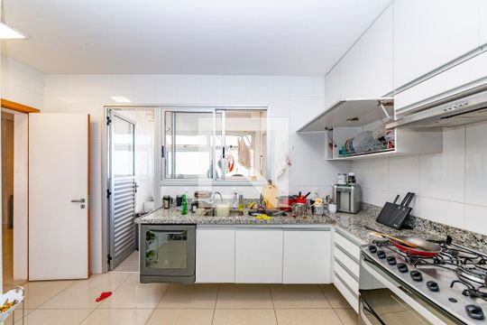 Cozinha de apartamento à venda com 3 quartos, 126m² em Vale do Sereno, Nova Lima