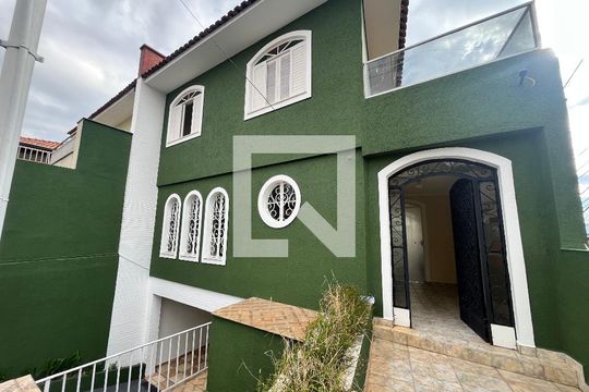 Fachada de casa à venda com 4 quartos, 250m² em Mandaqui, São Paulo