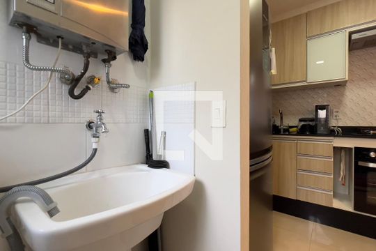 Área de Serviço de apartamento para alugar com 2 quartos, 70m² em Vila Augusta, Guarulhos