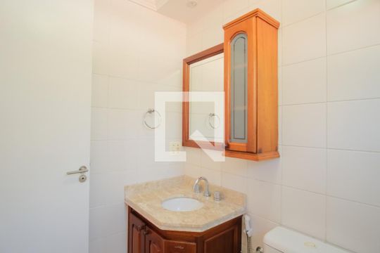 Banheiro da Suíte 3 de casa de condomínio à venda com 5 quartos, 290m² em Vila Carrão, São Paulo