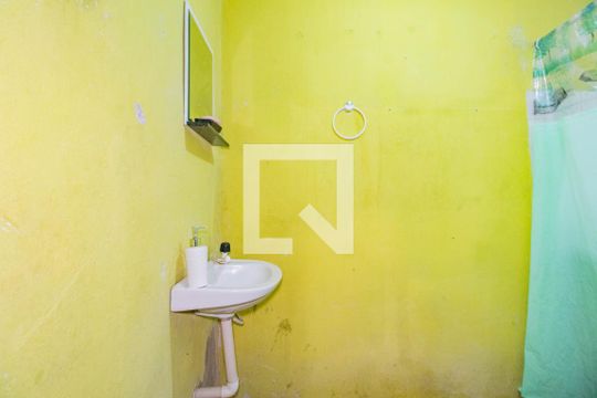 Banheiro 2 de casa à venda com 2 quartos, 90m² em Jardim Carvalho, Porto Alegre