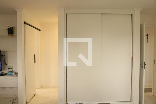 Suíte de apartamento à venda com 2 quartos, 136m² em Perdizes, São Paulo