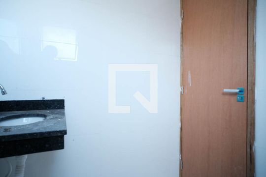 Banheiro da Suíte 2 de casa à venda com 2 quartos, 72m² em Vila Nhocuné, São Paulo