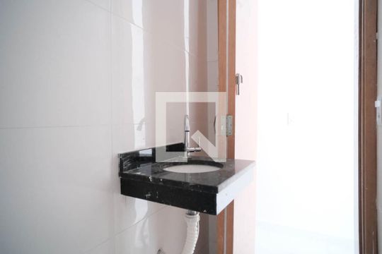 Lavabo de casa à venda com 2 quartos, 72m² em Vila Nhocuné, São Paulo