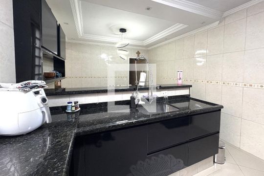 Cozinha de casa à venda com 3 quartos, 330m² em Vila M Genoveva, Jundiaí