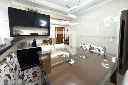 Copa de casa à venda com 3 quartos, 330m² em Vila M Genoveva, Jundiaí