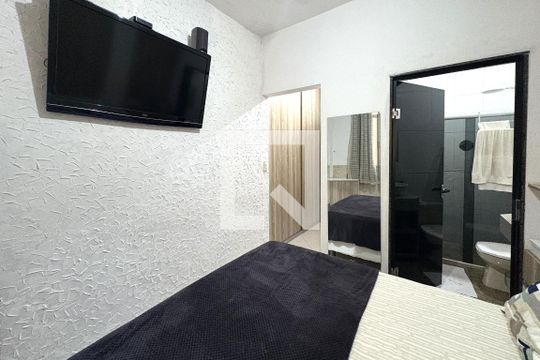 Suíte de casa à venda com 3 quartos, 330m² em Vila M Genoveva, Jundiaí