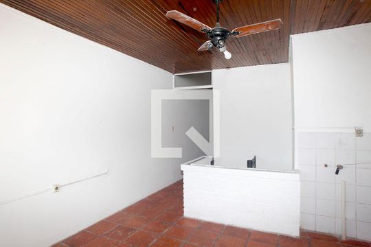 Cozinha  de apartamento à venda com 3 quartos, 120m² em Partenon, Porto Alegre