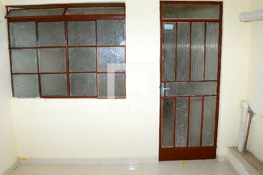 Área de Serviço de casa para alugar com 2 quartos, 75m² em Belmonte, Belo Horizonte