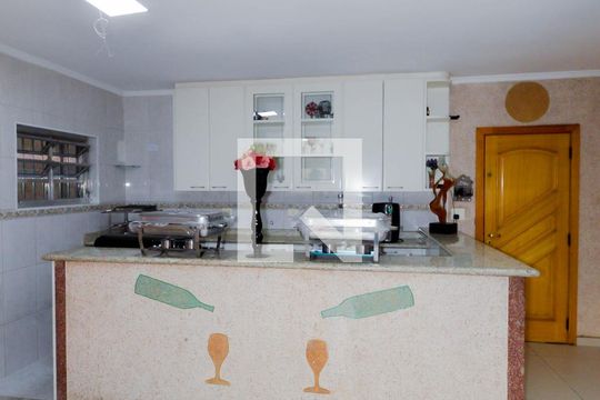 Área comum de casa à venda com 4 quartos, 600m² em Vila Rosalia, Guarulhos