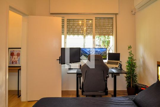 Quarto de apartamento para alugar com 1 quarto, 55m² em Menino Deus, Porto Alegre