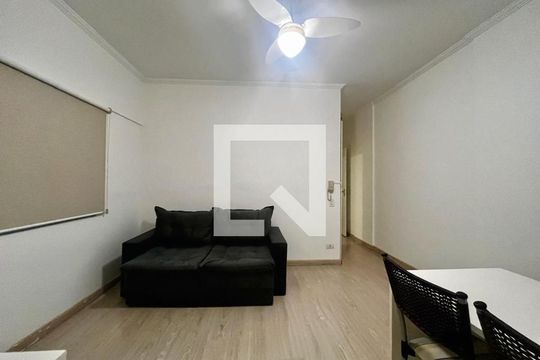 Apartamento para alugar com 1 quarto, 42m² em Cambuí, Campinas