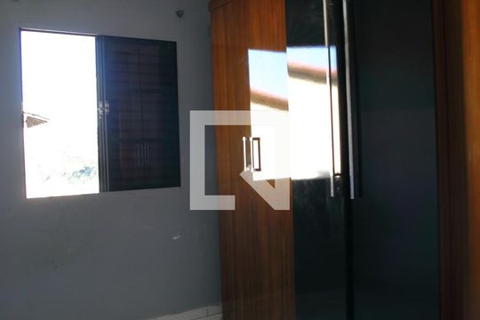 Quarto1  de apartamento para alugar com 2 quartos, 54m² em Bairro dos Casa, São Bernardo do Campo