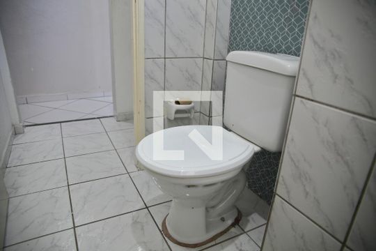 Banheiro  de apartamento para alugar com 2 quartos, 54m² em Bairro dos Casa, São Bernardo do Campo