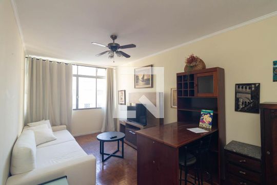 Sala de apartamento para alugar com 1 quarto, 87m² em Consolação, São Paulo