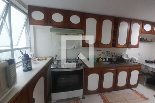 Apartamento à venda com 3 quartos, 140m² em Icaraí, Niterói