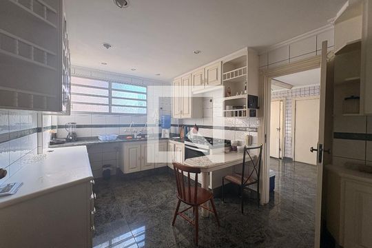 Cozinha de apartamento à venda com 4 quartos, 250m² em Morro dos Ingleses, São Paulo