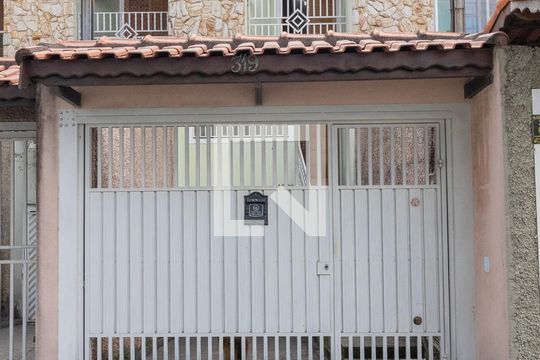 Fachada de casa à venda com 3 quartos, 164m² em Vila Ré, São Paulo