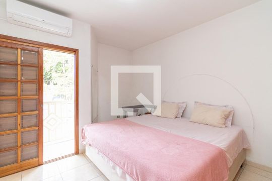 Suíte 01 de casa à venda com 3 quartos, 164m² em Vila Ré, São Paulo