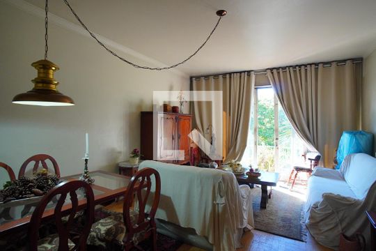 Sala de apartamento para alugar com 4 quartos, 130m² em Auxiliadora, Porto Alegre