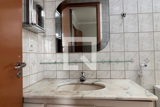 Banheiro da Suíte de apartamento à venda com 3 quartos, 71m² em Vila Paraiso, Campinas