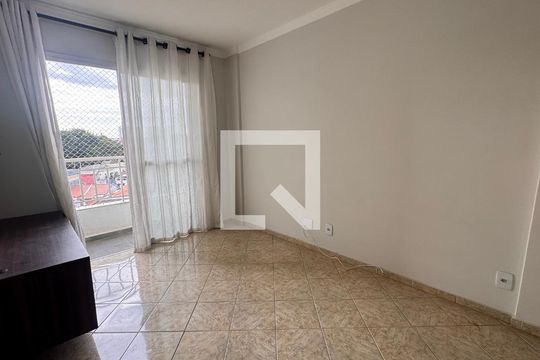 Sala de apartamento à venda com 3 quartos, 71m² em Vila Paraiso, Campinas