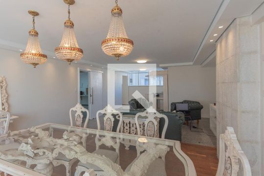 Apartamento à venda com 3 quartos, 168m² em Centro, Campinas