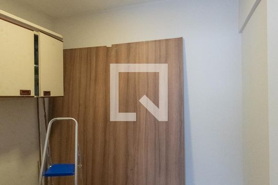 Quarto de Serviço de apartamento à venda com 3 quartos, 168m² em Centro, Campinas