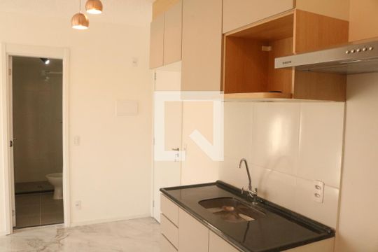 Cozinha de apartamento para alugar com 2 quartos, 37m² em Lapa, São Paulo